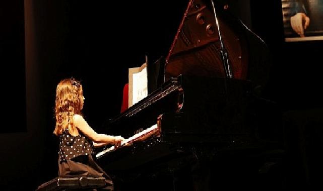 Nilüfer’de yıl sonu konserleri keman ve piyano ile başladı