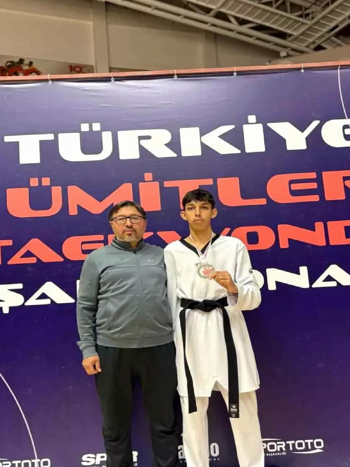 Nuri Şerbetçi Dünya Kupası İçin Bulgaristan’a Gitti