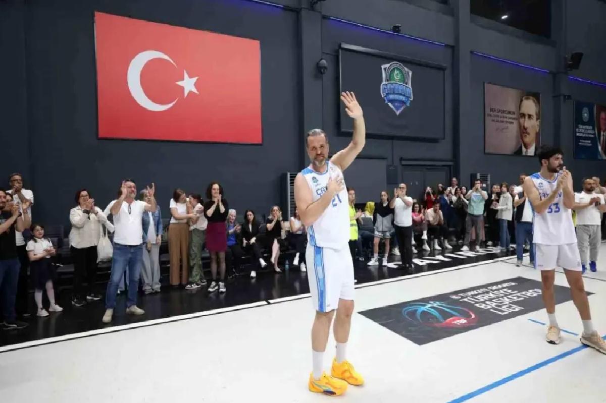 Oğuz Savaş, Basketbol Mesleğine Veda Etti