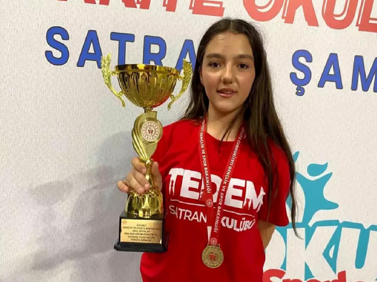 Okul Sporları Türkiye Satranç Şampiyonası’nda mükafatlar sahiplerini buldu