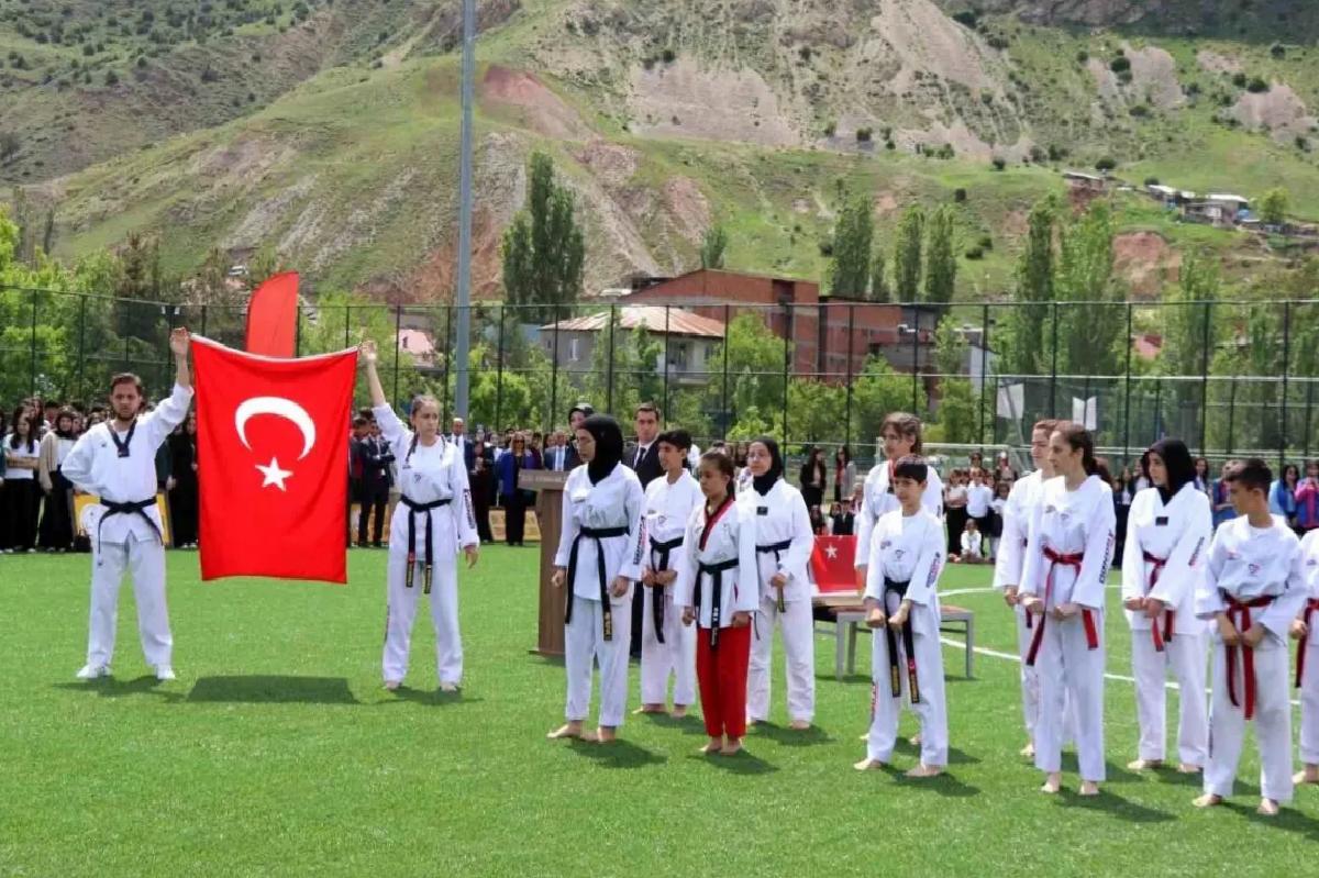 Oltu’da Coşkulu 19 Mayıs Kutlaması