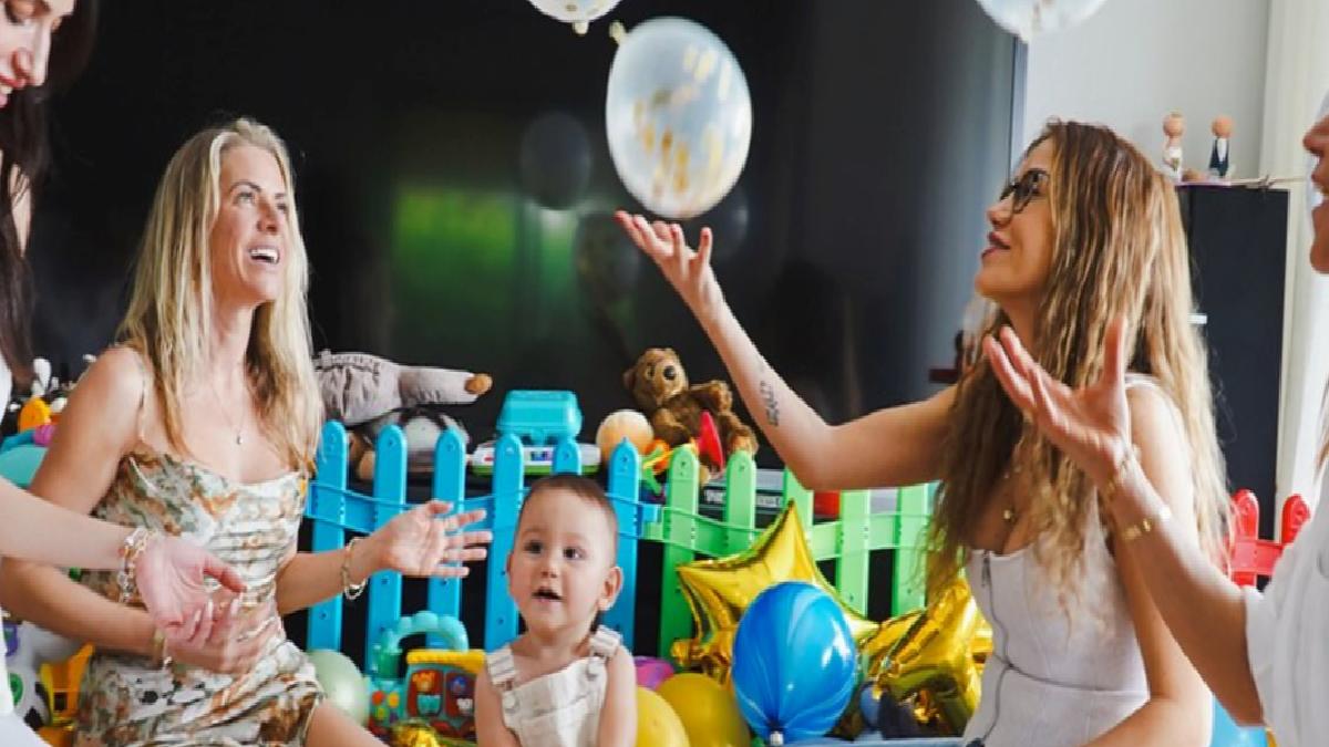 Oyuncu Ahmet Kural ve Çağla Gizem Şahin’in keyifli günü! Oğulları Kemal bebek 1 yaşına girdi
