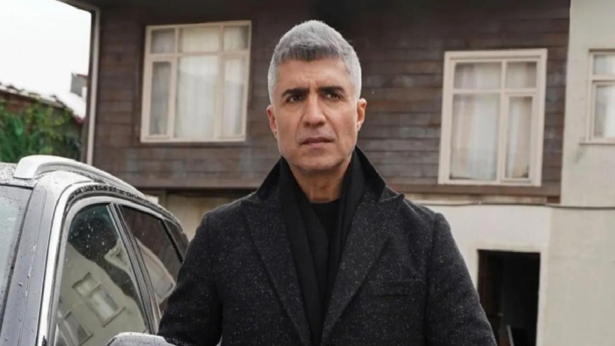Özcan Deniz, toplumsal medya hesabından ağabeyi Ercan Deniz’e seslendi: “Zavallı herif”