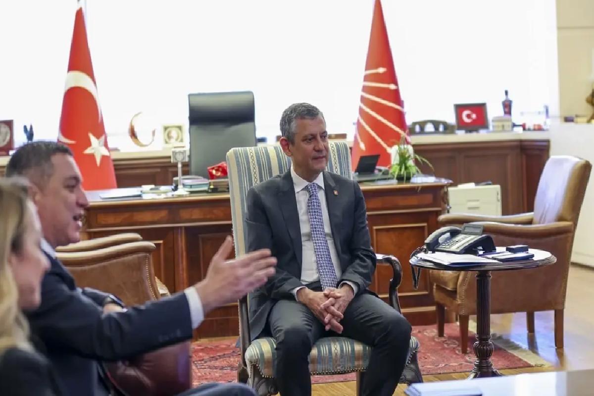 Özgür Özel, Barolar Birliği Lideri Sağkan’ı Kabul Etti