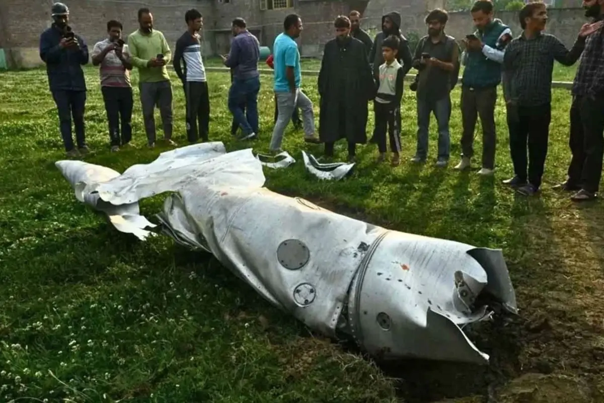Pakistan, 77 Hindistan SİHA’sını düşürdü