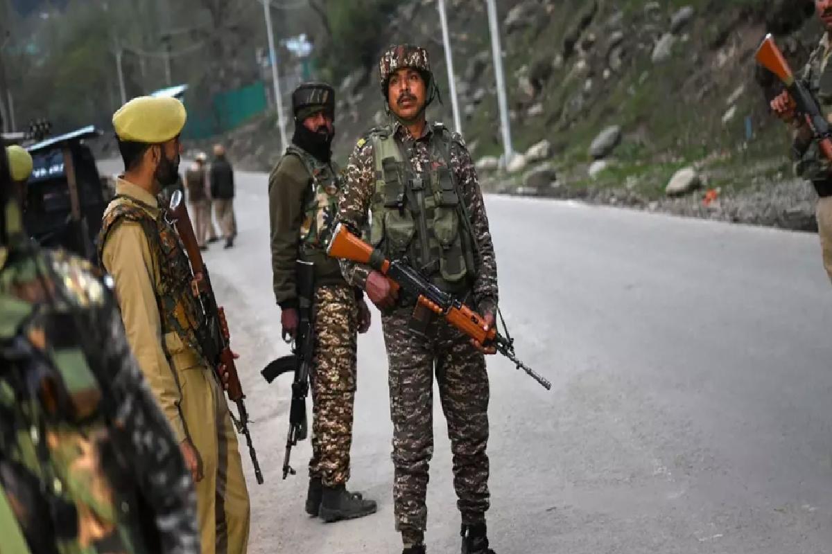 Pakistan, Hindistan’a Reaksiyon Gösterdi