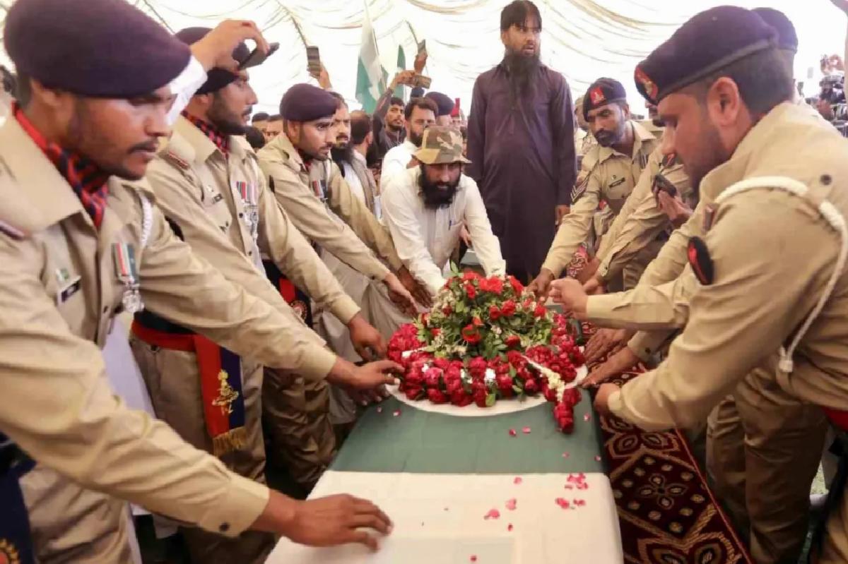Pakistan Ulusal Güvenlik Kurulu toplandı: “Hindistan’ın saldırısı açıkça savaş eylemi”