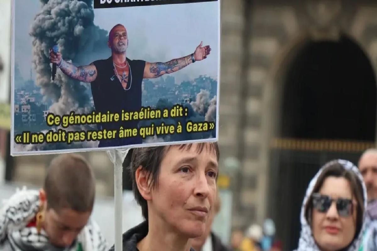 Paris’te Eyal Golan Konserine Protesto
