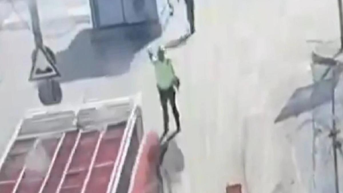 Polisin “dur” ihtarına uymayan CHP’nin otobüs sürücüsüne mahpus istemi
