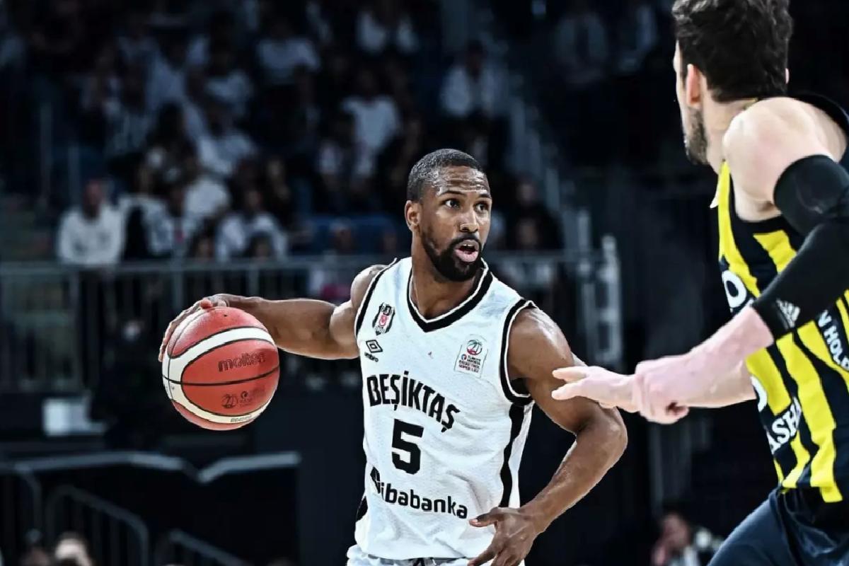 Potada nefes kesen derbi Beşiktaş’ın