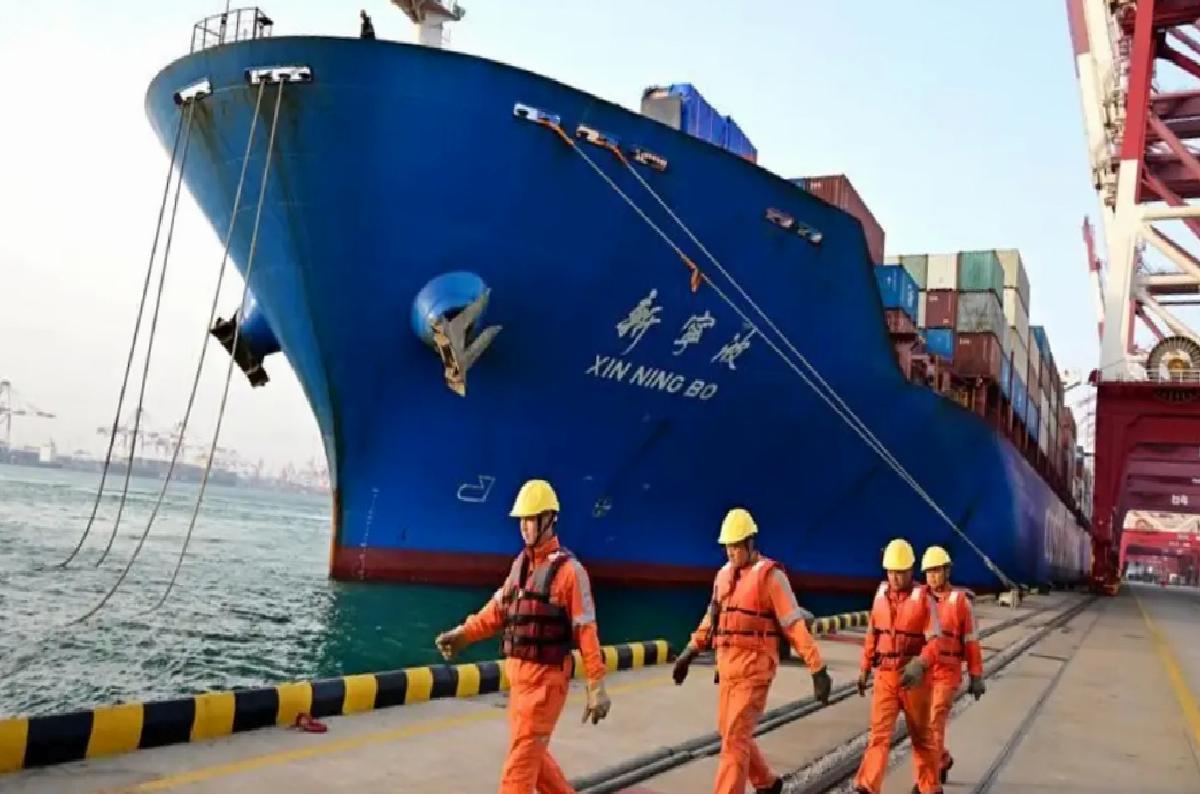 Qingdao Limanı’ndan ASEAN’a Kargo Nakliyatı Artıyor