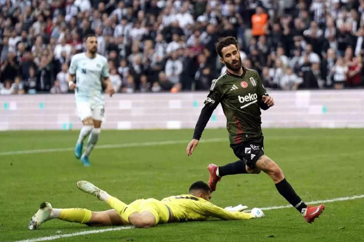 Rafa Silva’dan Etkileyici Performans