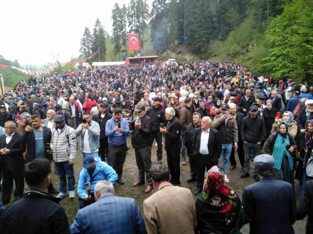 Şalpazarı’nda 30. Hıdırellez Şenliği Yağmura Karşın Coşkuyla Kutlandı