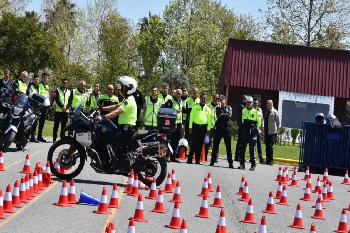 Samsun’da Motosikletli Polis Kursu Kontrolü