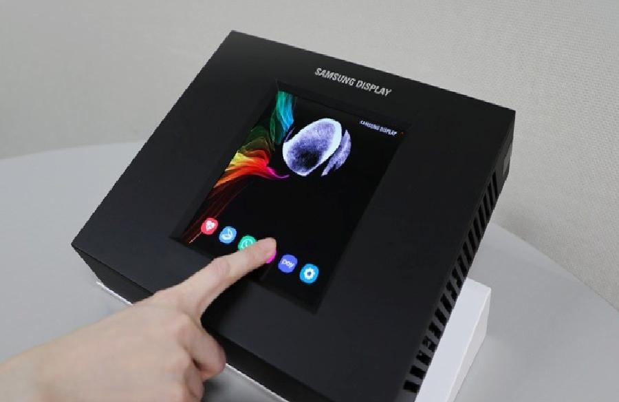 Samsung, ekranın her yerinden algılayan parmak izi okuyuculu OLED paneli tanıttı