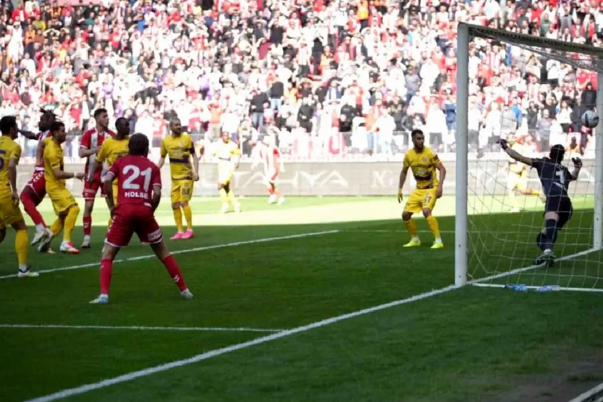 Samsunspor – Eyüpspor: Birinci 15 Dakikada 1-0