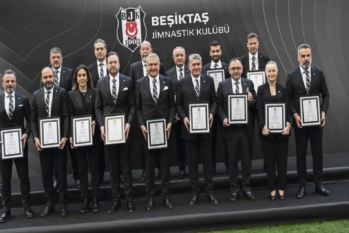 Serdal Adalı ve idaresi, mazbatalarını aldı