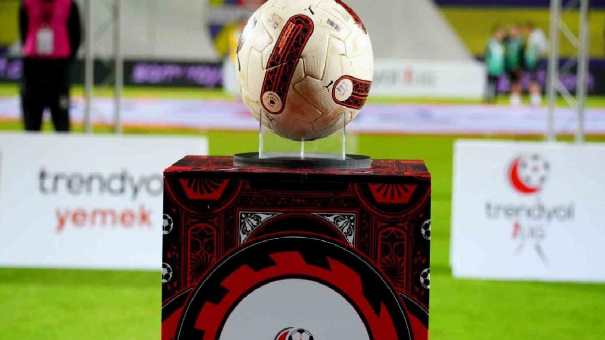 Serik Belediyespor ve Sarıyer, 1. Lig’e yükseldi