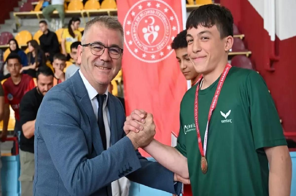 Seydişehir’de Bilek Güreşi Karşılaşmaları
