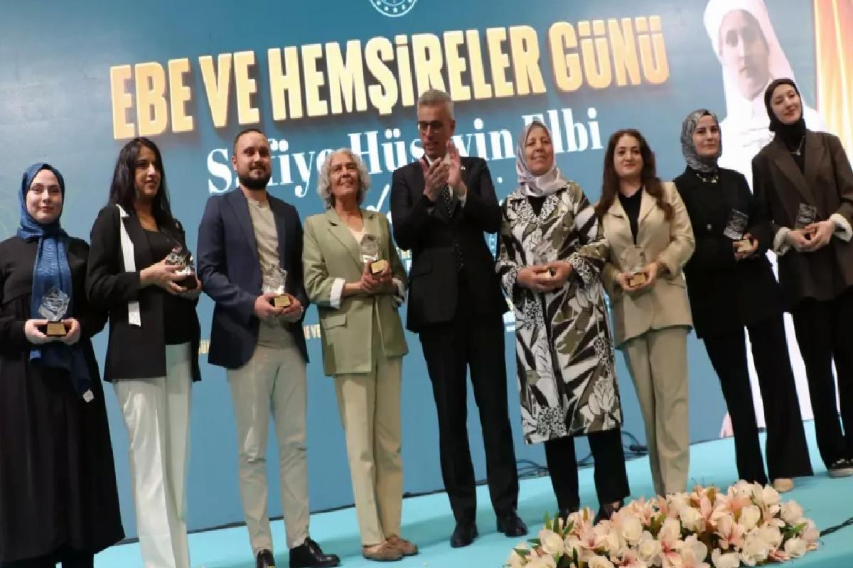 Sıhhat Bakanı’ndan Doğal Doğum Kampanyası