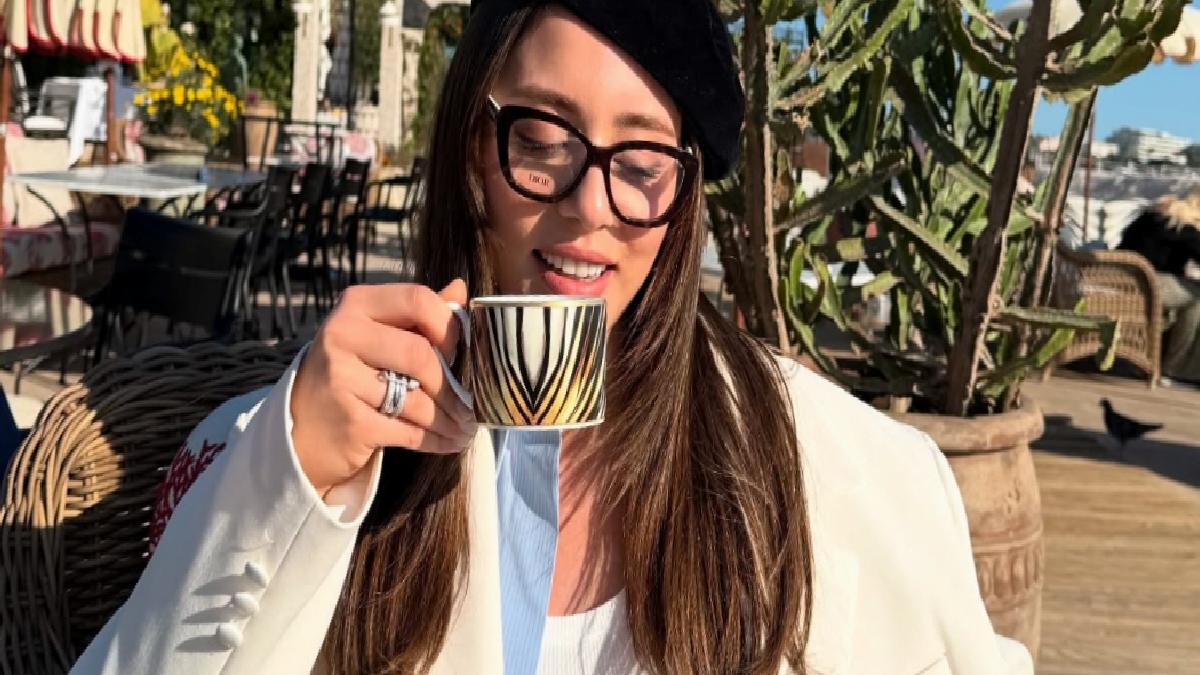 Sıla Türkoğlu da Cannes’a gitti! Pozlarına beğeni yağdı