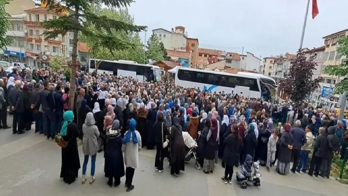 Simav’dan 80 Hacı Adayı Uğurlandı