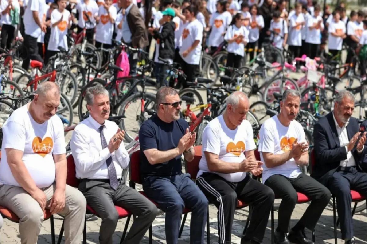 Sincan’da pedallar sıhhat için çevrildi
