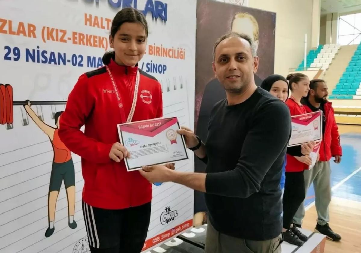 Sinop’ta Halter Şampiyonası Sona Erdi
