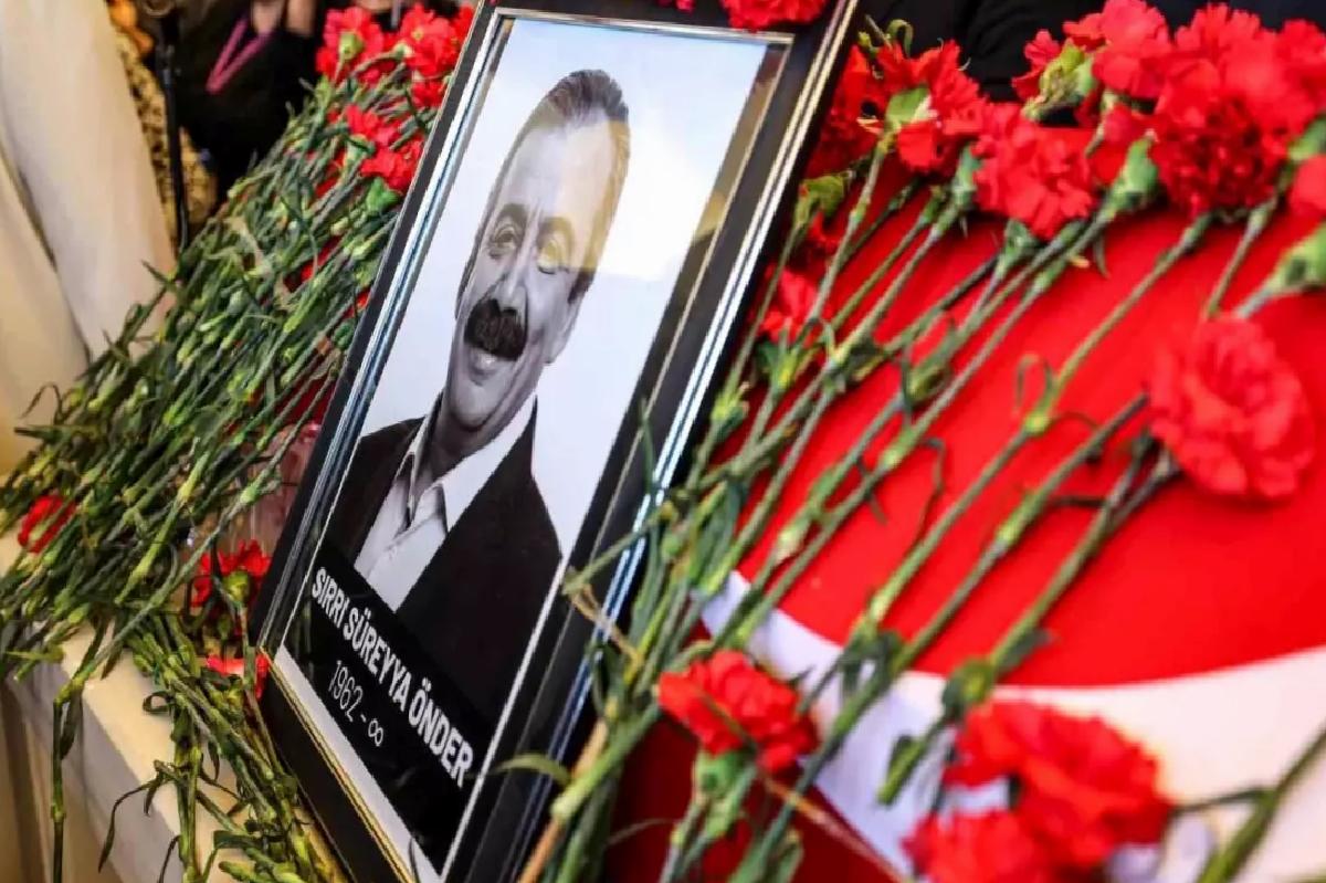 Sırrı Süreyya Başkan Son Seyahatine Uğurlandı
