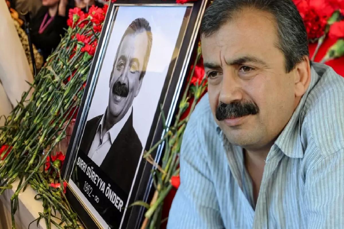 Sırrı Süreyya Başkan’ın “Türk müsünüz?” sorusuna cevabı tekrar gündem oldu