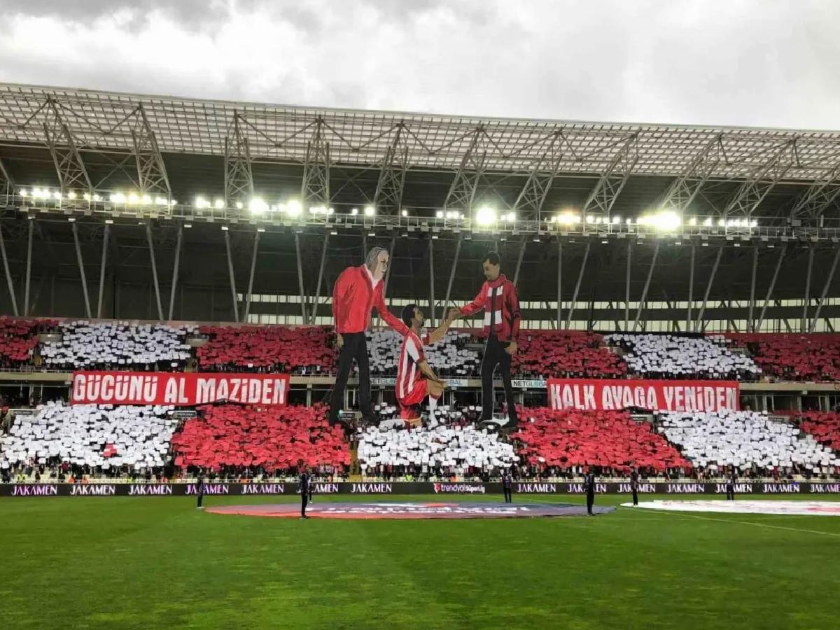 Sivasspor’dan Etkileyici Koreografi