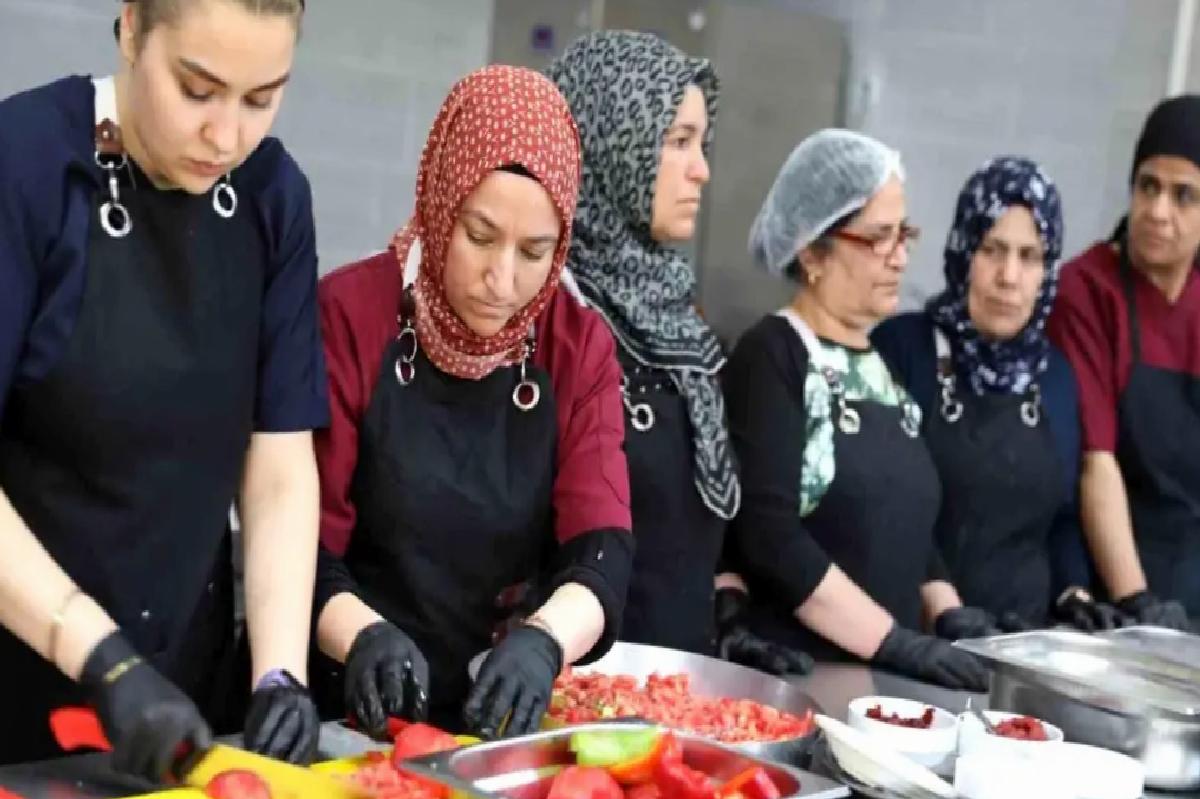 Siverek’te Bayanlara Yönelik Gastronomi ve Girişimcilik Merkezi Açıldı