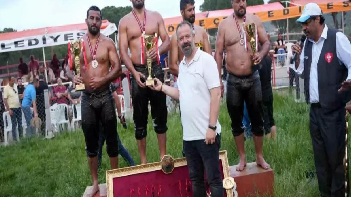 Süleyman Başar, Gömeç’te Başpehlivan Oldu