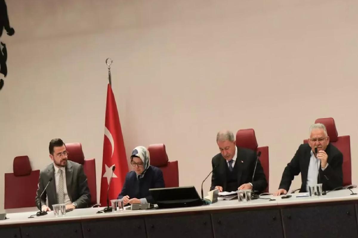 TBMM Milli Savunma Komisyonu Başkanı Akar, Kayseri’de konuştu Açıklaması