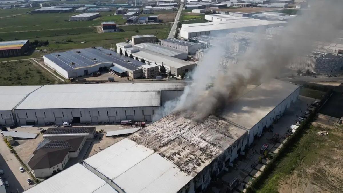 Tekirdağ’da Kauçuk Fabrikasında Yangın