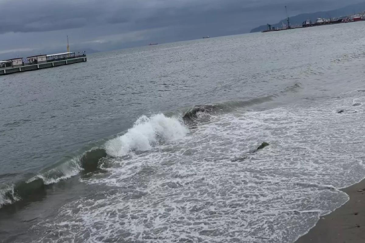 Tekirdağ’da Şiddetli Poyraz Denizi Etkiliyor