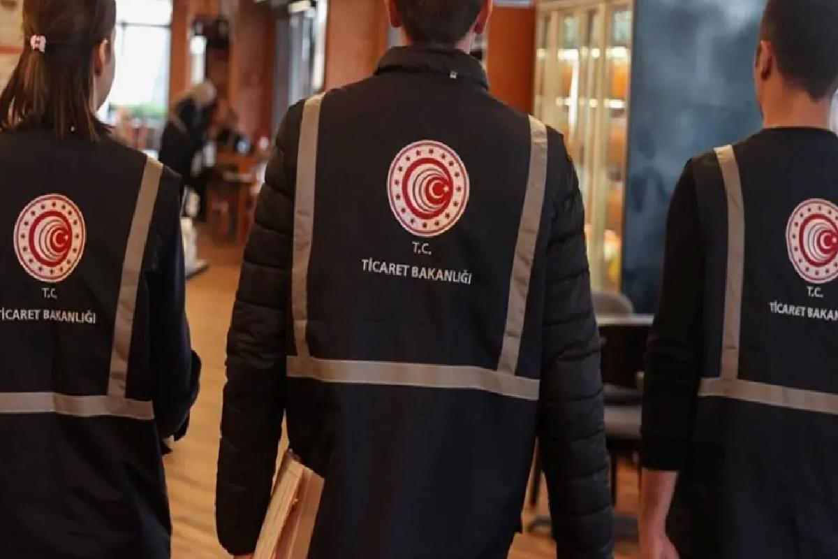 Ticaret Bakanlığı’ndan İnançsız Eser Uyarısı: Katlanabilir Masa ve Tabure Satışı Yasaklandı