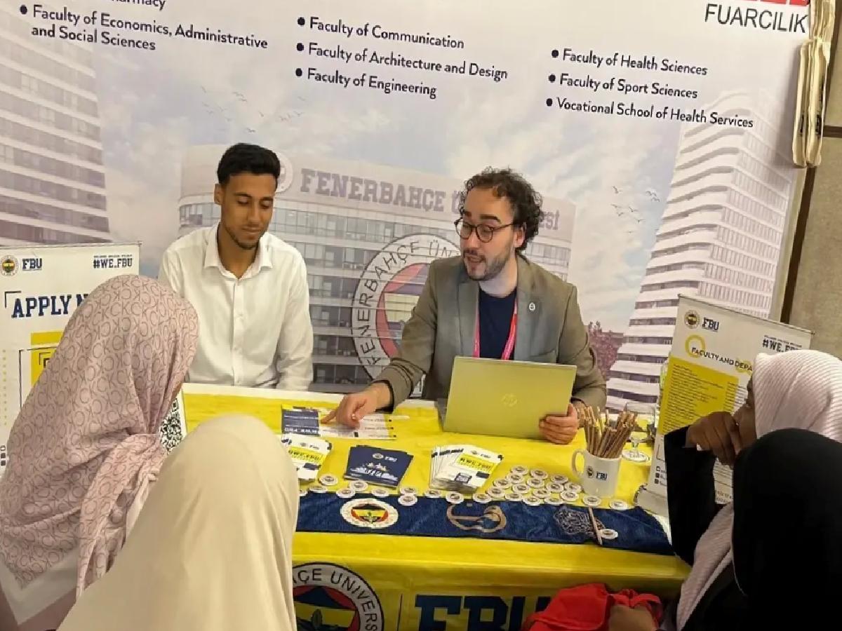 Trablus’ta Türk Üniversiteleri Fuarı ağır ilgi gördü