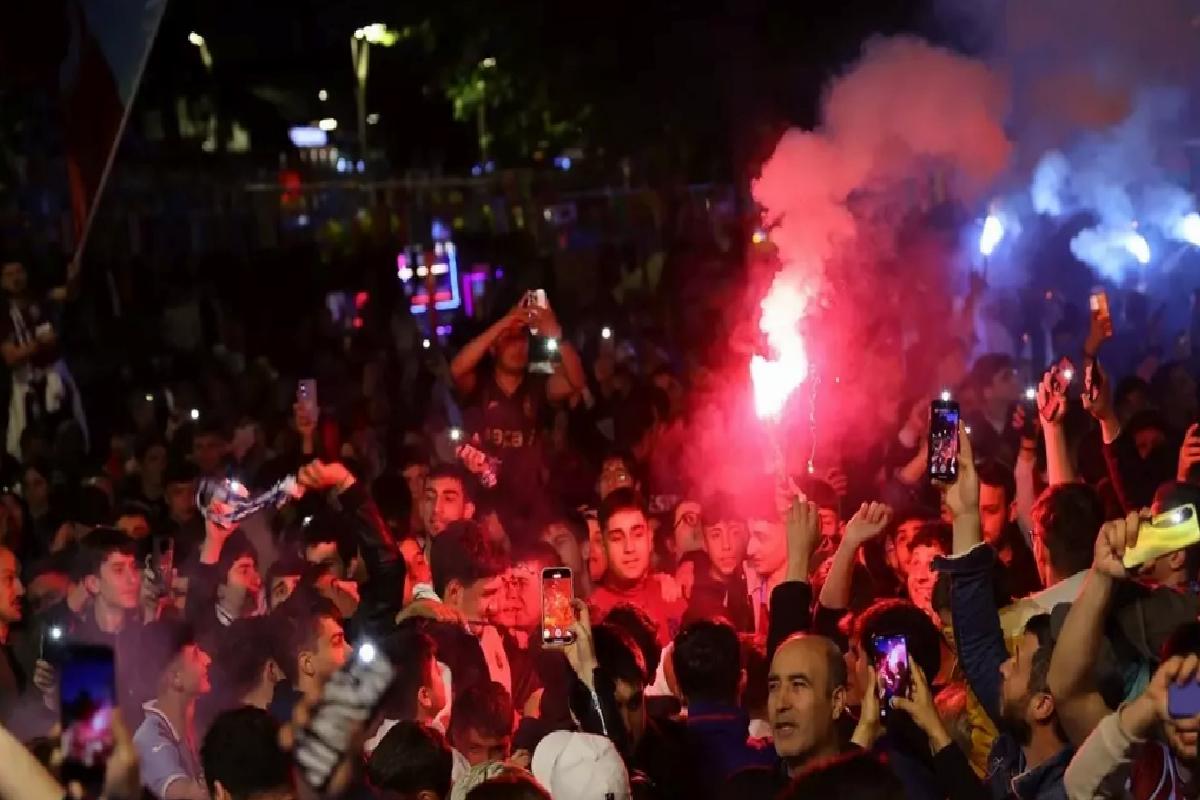 Trabzonspor taraftarları, Ziraat Türkiye Kupası finalini dev ekrandan takip etti