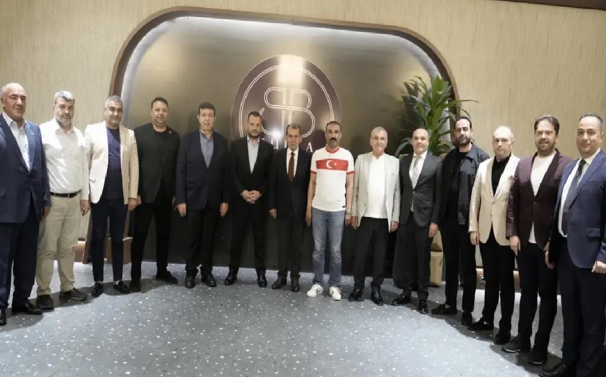 Trabzonspor ve Galatasaray Liderleri Yemekte Buluştu
