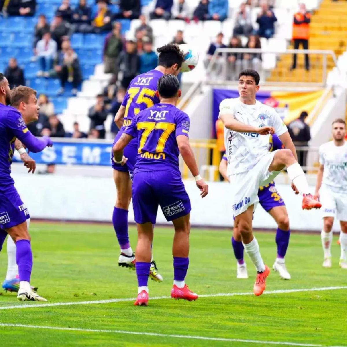 Trendyol Süper Lig: Eyüpspor: 0 Kasımpaşa: 1 (İlk yarı)