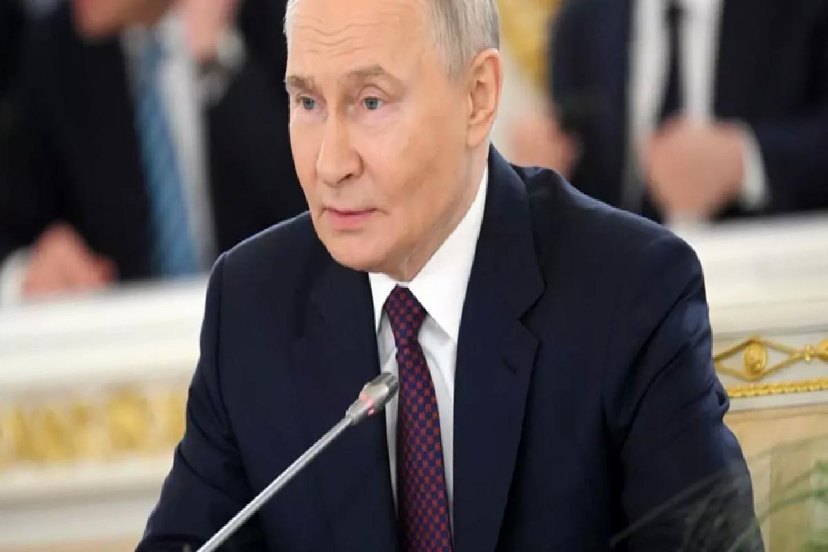 Trump’la görüşen Putin’den açıklama: Mutabakat sağlanırsa ateşkes mümkün. İki tarafa da uyacak ödünler verilmeli.
