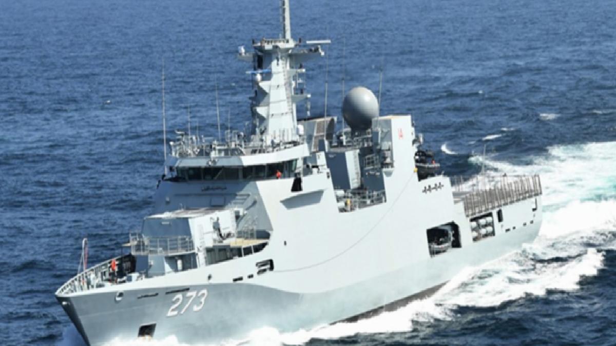 Türk savaş gemisi TCG BÜYÜKADA Pakistan’da