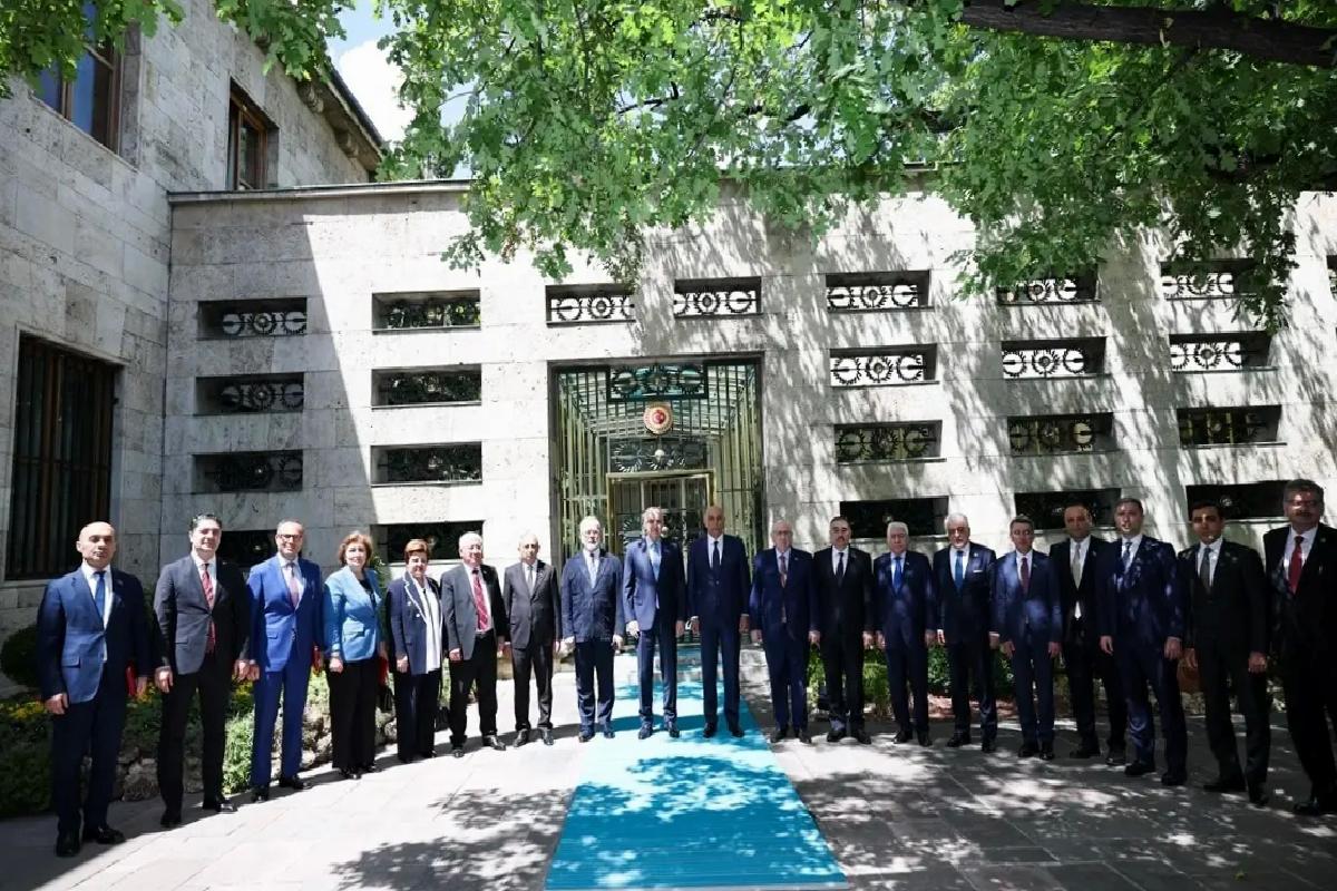 Türkiye-Azerbaycan Bağlantıları Güçleniyor