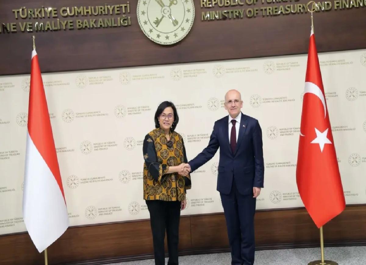 Türkiye ve Endonezya Maliye Bakanları Görüştü
