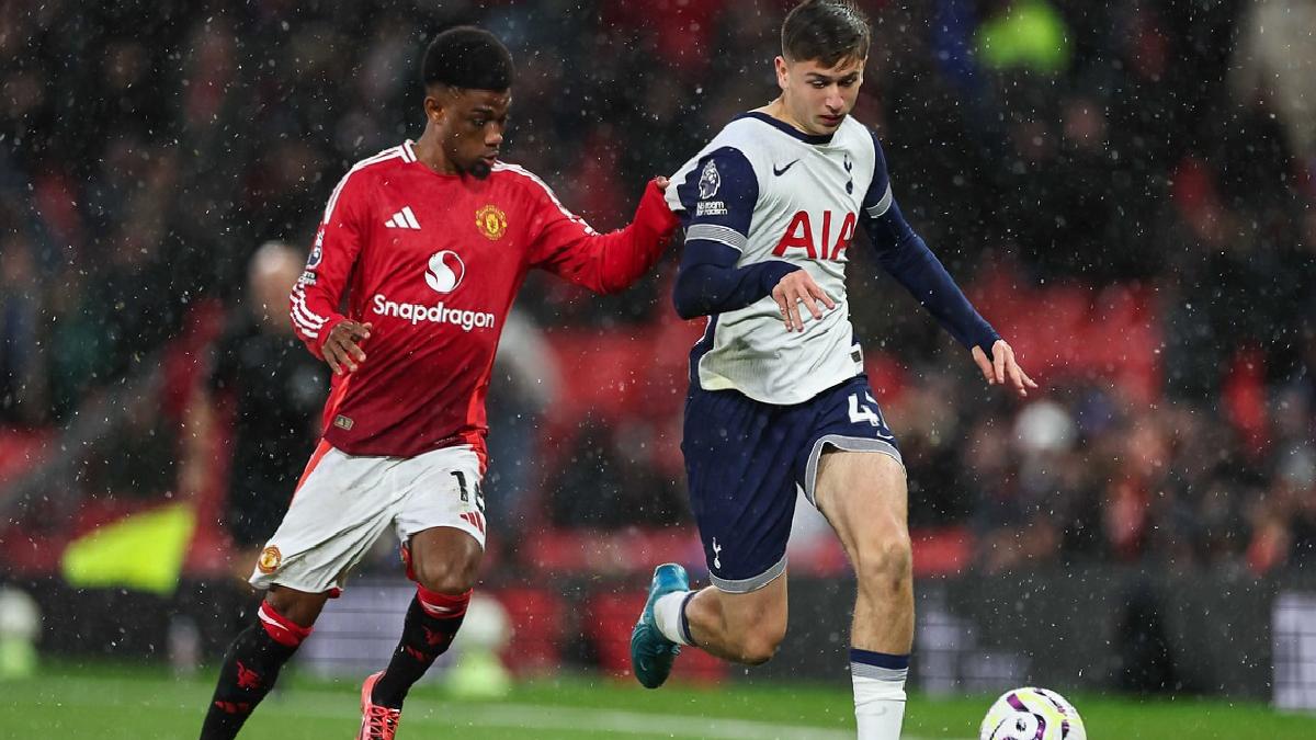 UEFA Avrupa Ligi’nde Tottenham üçüncü, Manchester United ikinci şampiyonluğun peşinde