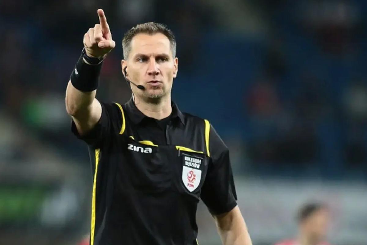 UEFA’yı ayağa kaldıran hakem, kupa finaline VAR olarak atandı