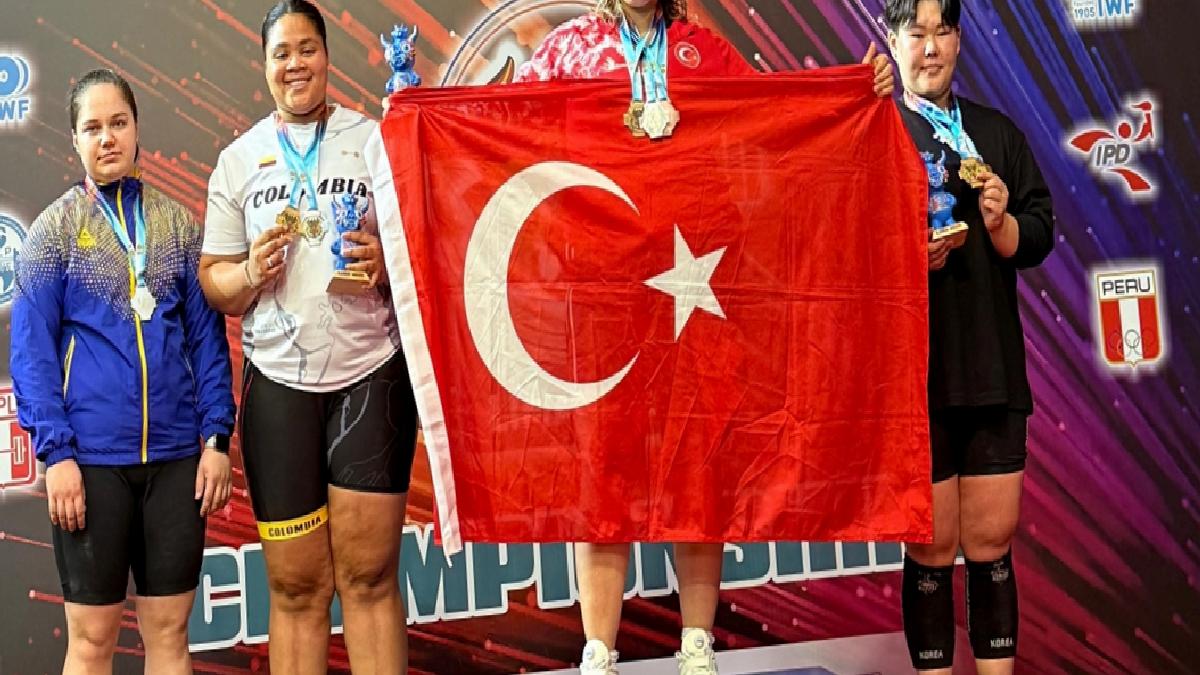 Ulusal halterci Fatmagül Çevik, gençler dünya şampiyonu oldu