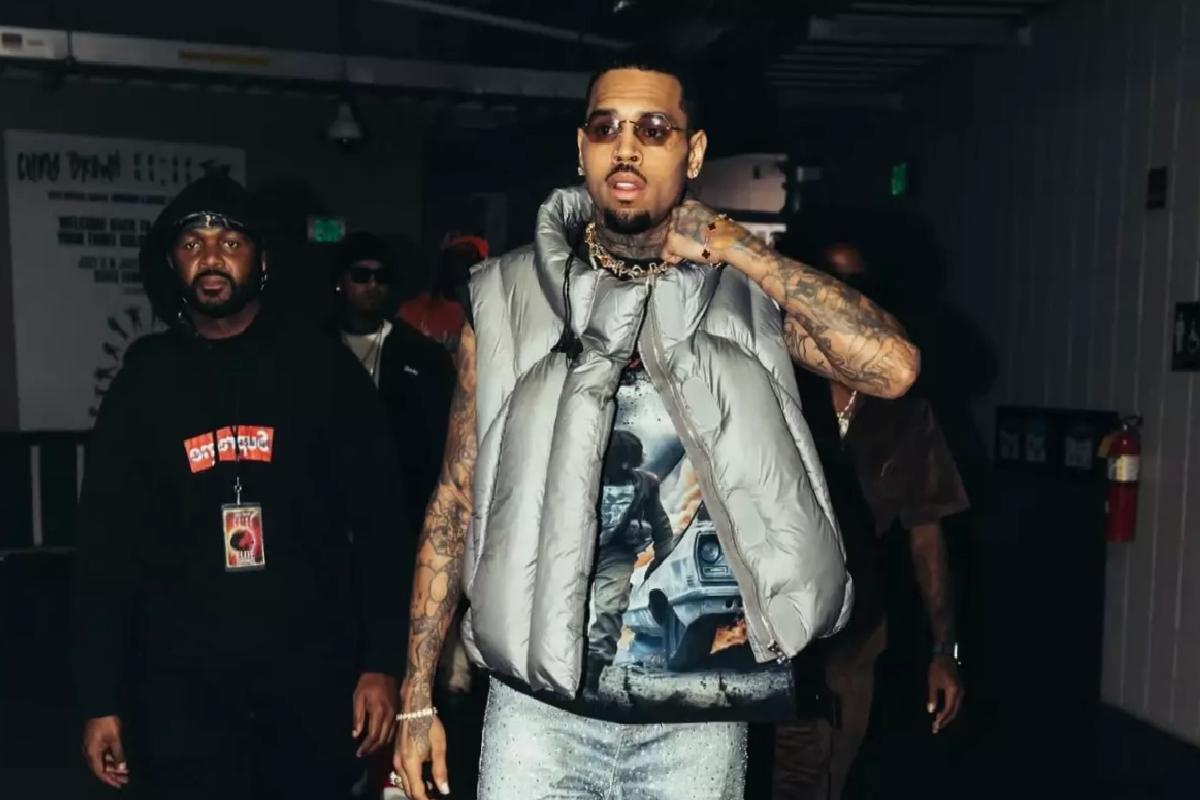 Ünlü müzikçi Chris Brown tutukladı