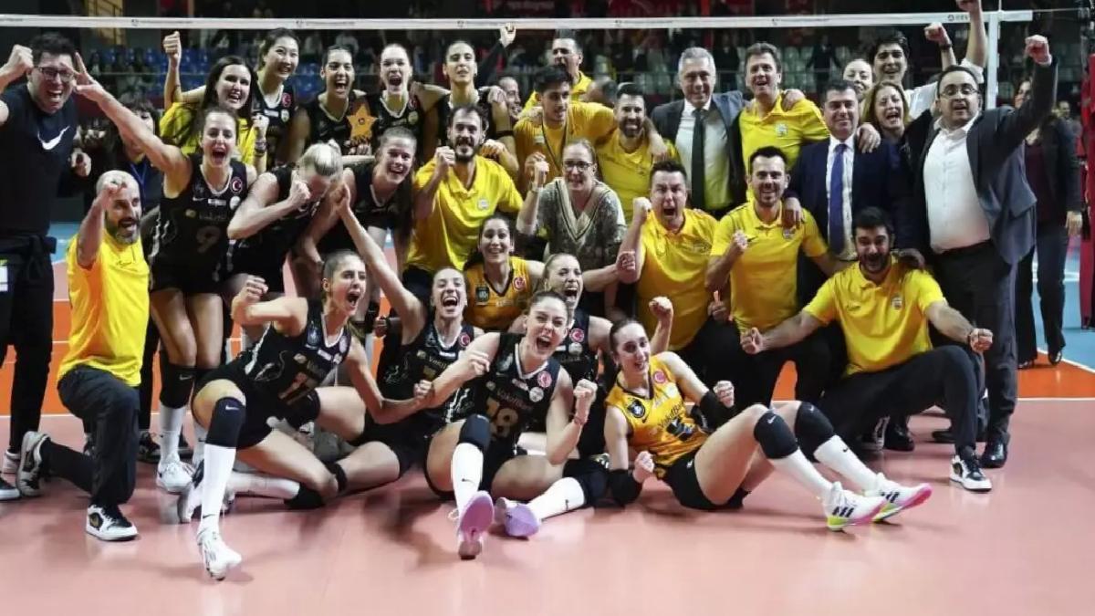 VakıfBank Şampiyonlar Ligi’nde Final Arıyor